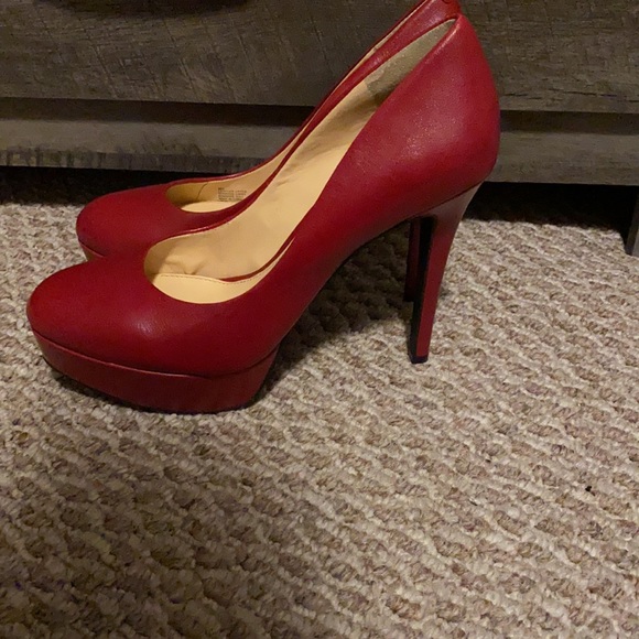 Shoes - Picture 2 of 3